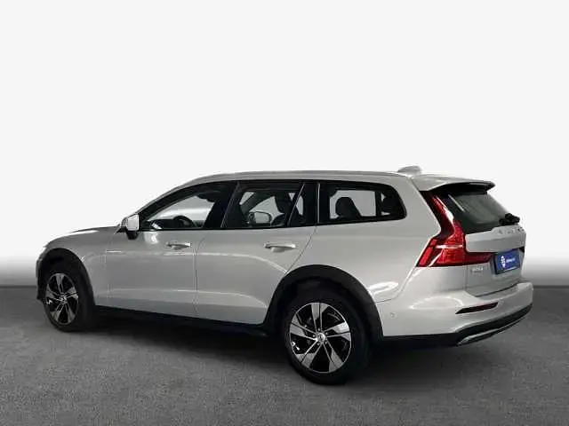Gebraucht Volvo V60 CC 145 PS (106 kW) 2024 Kombi