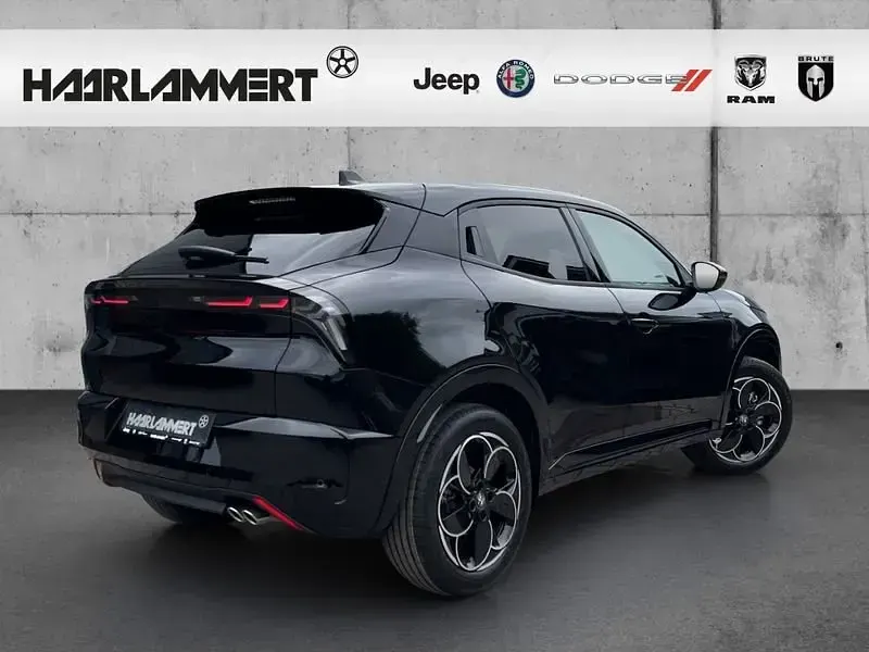 Neu Alfa Romeo Junior Sprint 136 PS (100 kW) 2026 SUV