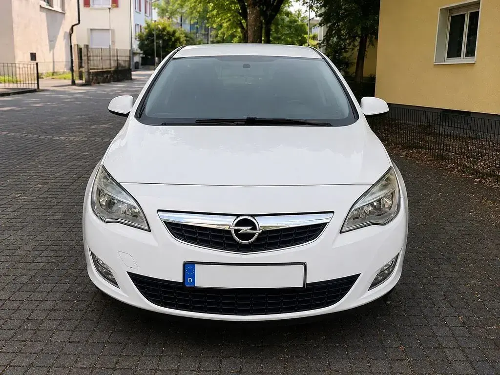 Gebraucht Opel Corsa Edition 101 PS (74 kW) 2009 Weiß Kleinwagen