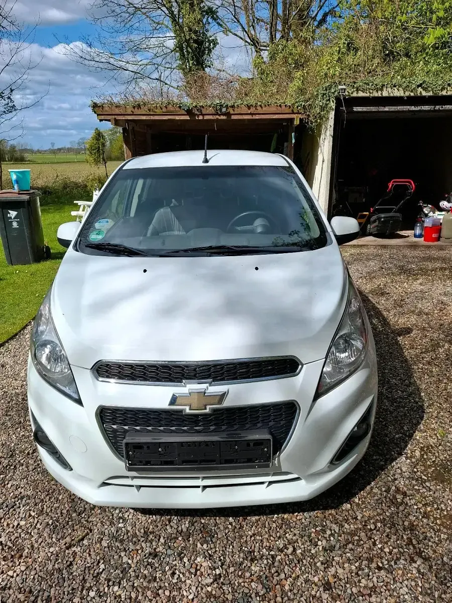 Gebraucht Chevrolet Spark 68 PS (50 kW) 2013 Weiß Kleinwagen