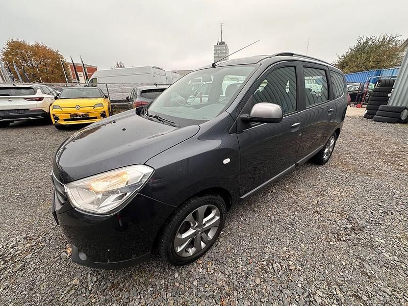 Gebraucht 2015 Dacia Lodgy Celebration Van / Kleinbus | 4.990 € (Fairer Preis) - Bild 1/4
