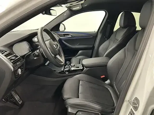 Gebraucht BMW X4 M Sport 184 PS (135 kW) 2025 Alpinweiß uni SUV