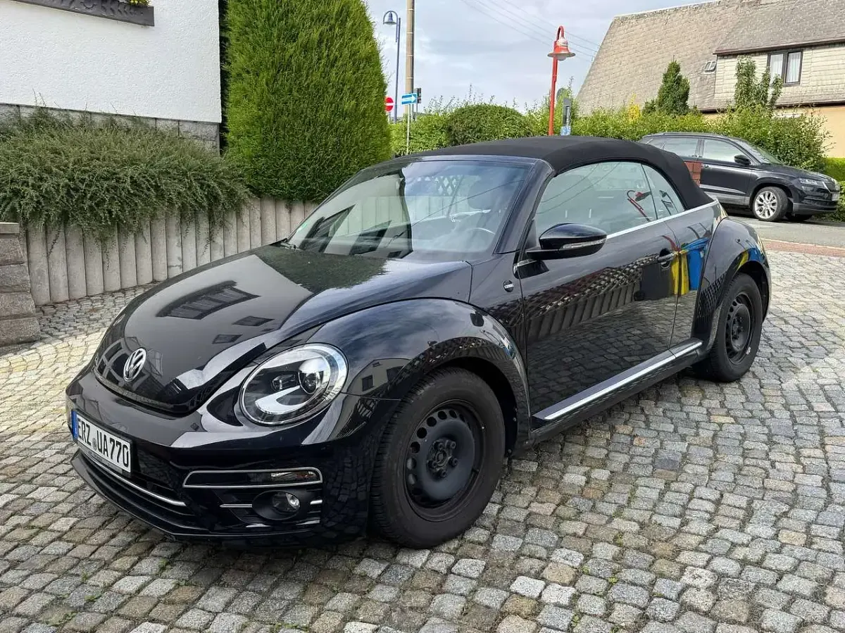 Używany VW Beetle Cabriolet 105 KM (77 kW) 2017 Czarny Kabriolet