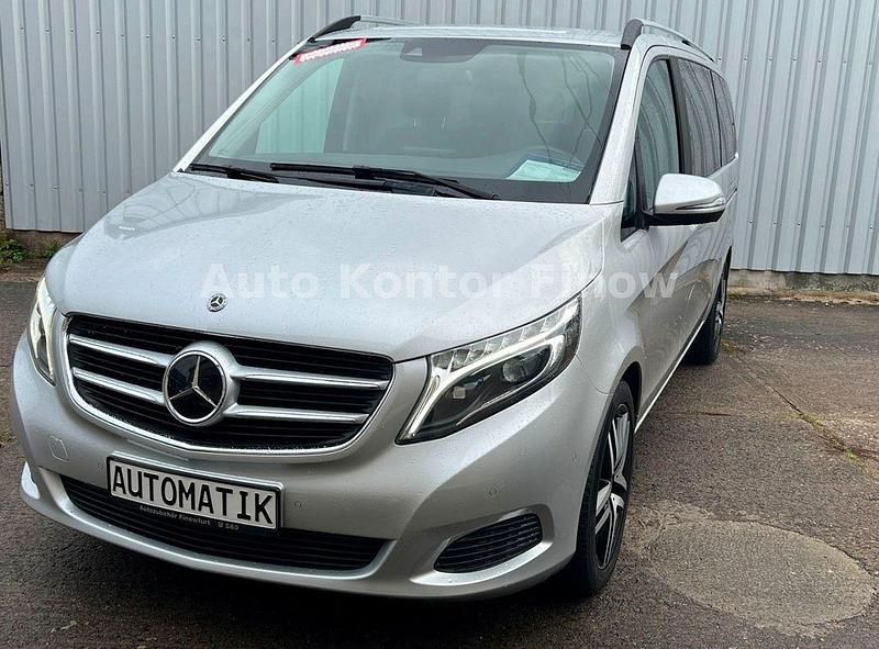 Brillantsilber metallic Gebraucht 2019 Mercedes V250 Edition Van / Kleinbus | 44.900 € (Fairer Preis) - Bild 1/4