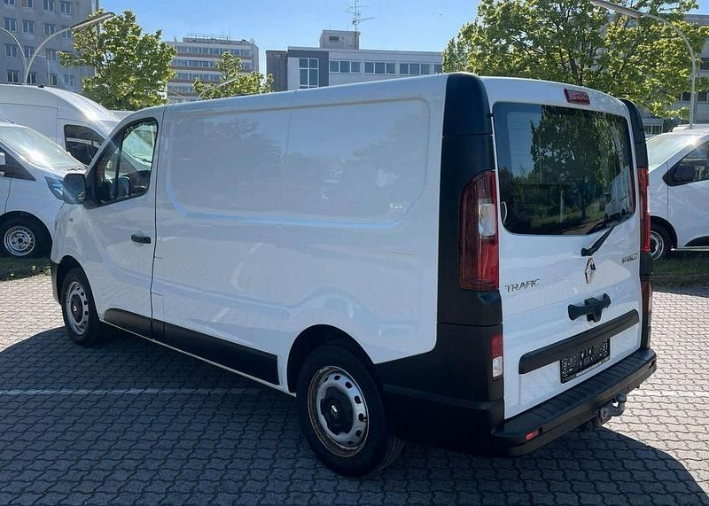 Gebraucht Renault Trafic 121 PS (88 kW) 2019 Weiß Van / Kleinbus