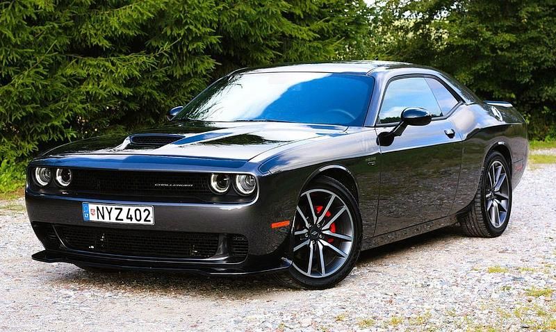 Grau Gebraucht 2023 Dodge Challenger Coupé | 35.500 € (Superpreis) - Bild 1/4