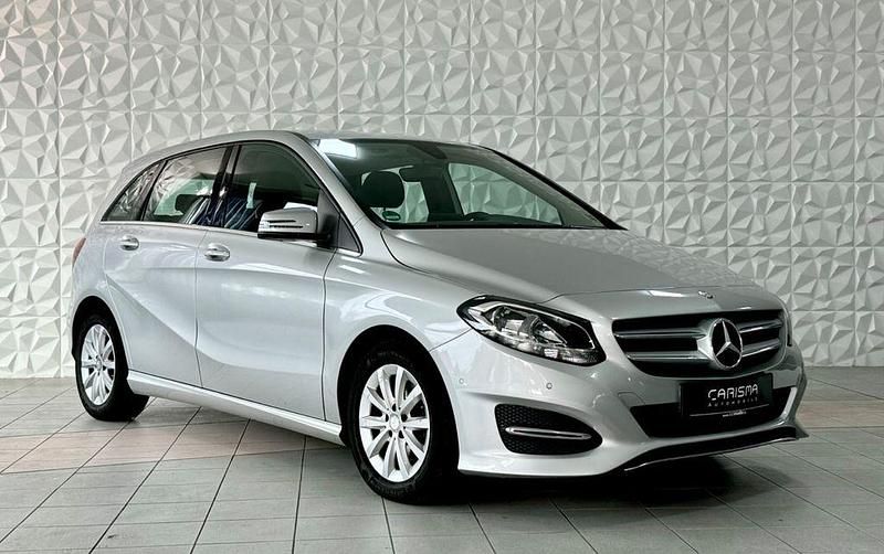 Gebraucht Mercedes B180 122 PS (89 kW) 2016 Silber Van / Kleinbus