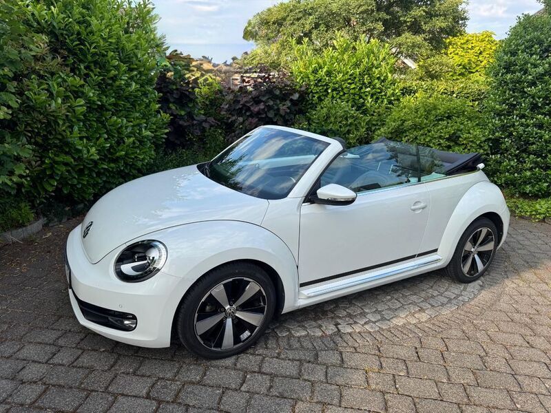 Weiß Gebraucht 2014 VW Beetle Cup Cabrio | 16.650 € (Fairer Preis) - Bild 1/4