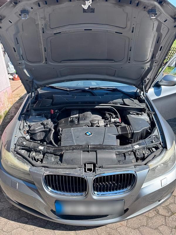 Gebraucht BMW 320 170 PS (125 kW) 2010 Kombi
