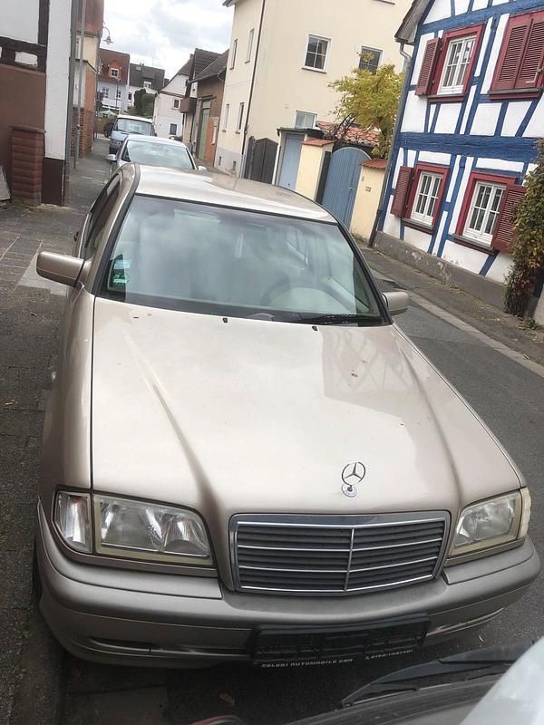 Gold Gebraucht 1997 Mercedes C240 Limousine | 5.700 € (Superpreis) - Bild 1/4