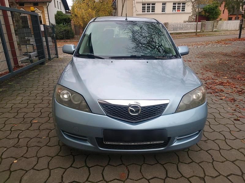 Blau Gebraucht 2006 Mazda 2 Kleinwagen | 1.599 € (Guter Preis) - Bild 1/4
