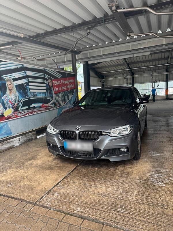 Grau Gebraucht 2018 BMW 320 M Sport Limousine | 17.500 € (Guter Preis) - Bild 1/4