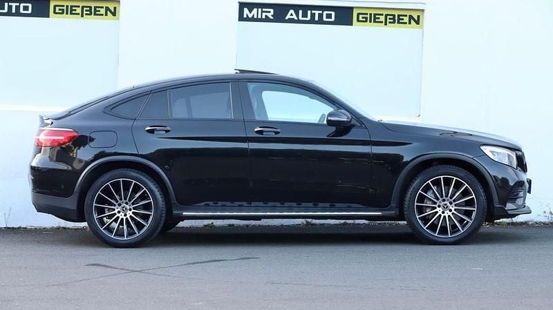 Gebraucht Mercedes GLC250 AMG line 204 PS (150 kW) 2019 Obsidianschwarz  metalliclack Coupé