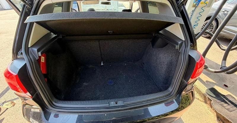 Gebraucht VW Golf VI Team 80 PS (58 kW) 2010 Schwarz Kleinwagen