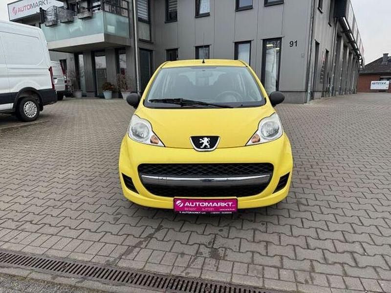 Gelb Gebraucht 2011 Peugeot 107 Filou Kleinwagen | 3.850 € - Bild 1/4