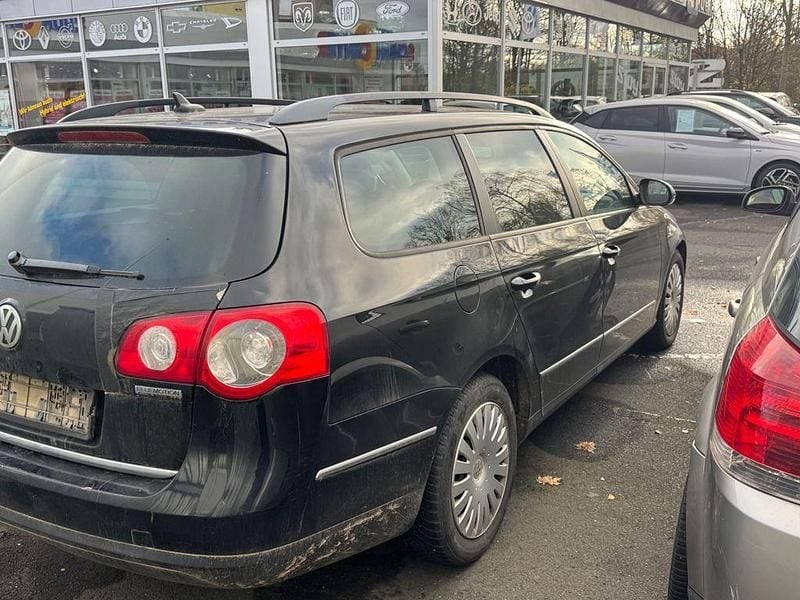 Second-hand VW Passat 105 CP (77 kW) 2008 Negru Break