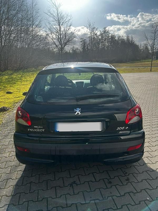 Schwarz Gebraucht 2009 Peugeot 206+ Kleinwagen | 2.799 € (Fairer Preis) - Bild 1/4