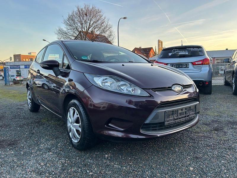 Gebraucht Ford Fiesta Trend 60 PS (44 kW) 2010 Violet Kleinwagen