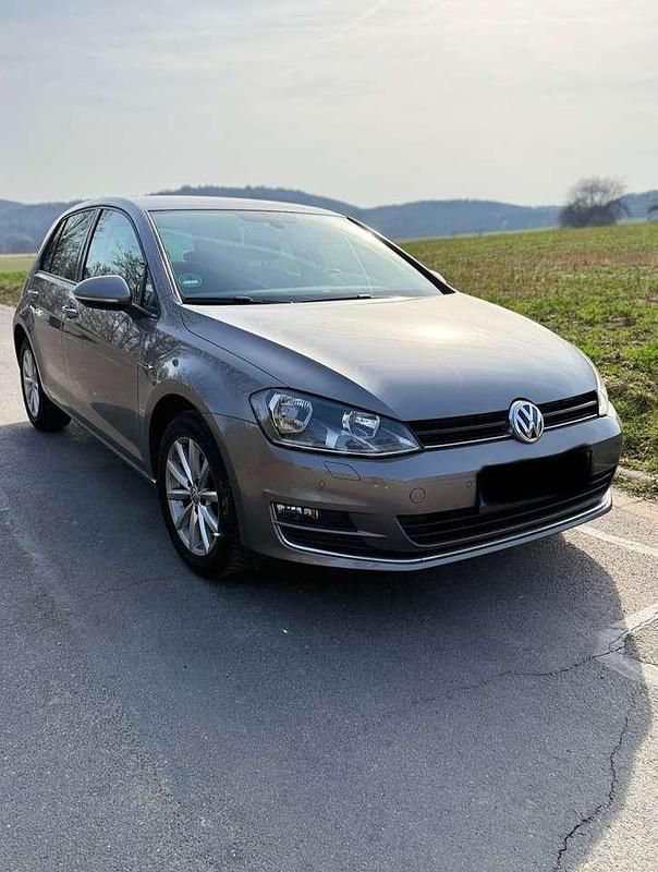 Gebraucht VW Golf VII LOUNGE 125 PS (91 kW) 2015 Grau Limousine