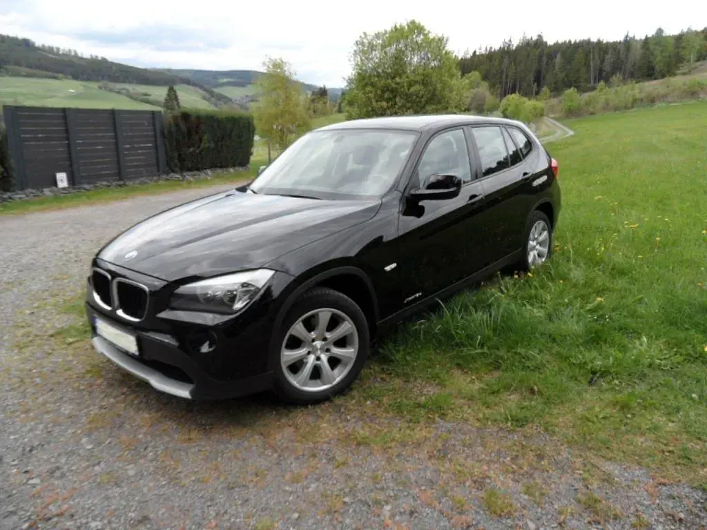 Gebraucht BMW X1 143 PS (105 kW) 2011 Schwarz SUV