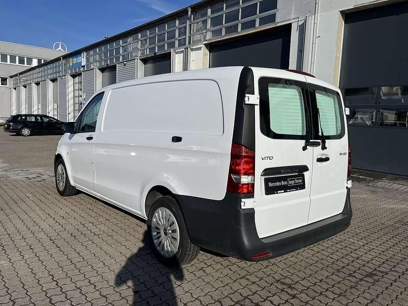 Gebraucht Mercedes Vito 163 PS (119 kW) 2024 Arktikweiß Van
