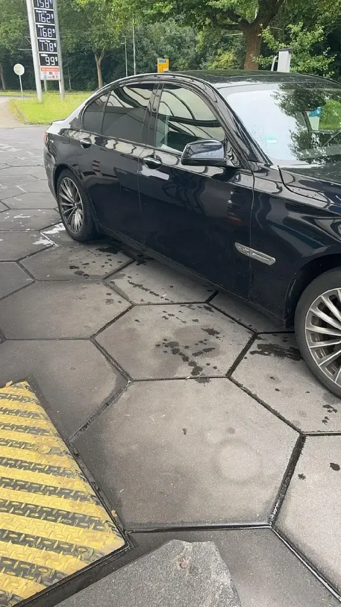Gebraucht BMW 750 408 PS (300 kW) 2009 Blau Limousine