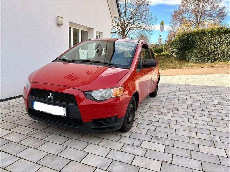 Rot Gebraucht 2009 Mitsubishi Colt Limousine | 2.100 € (Fairer Preis) - Bild 1/4