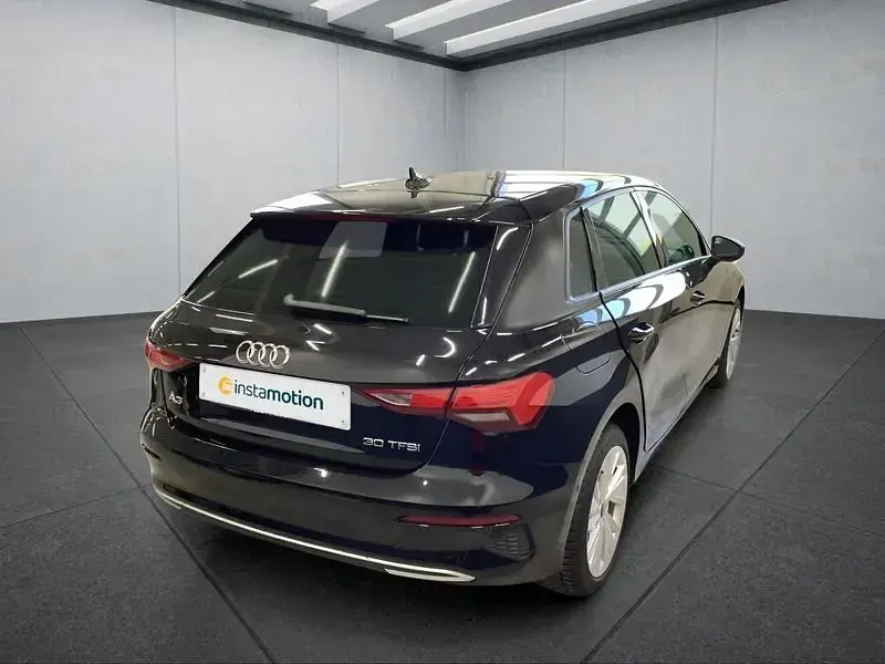 Gebraucht Audi A3 Sportback 110 PS (80 kW) 2023 Schwarz Kleinwagen