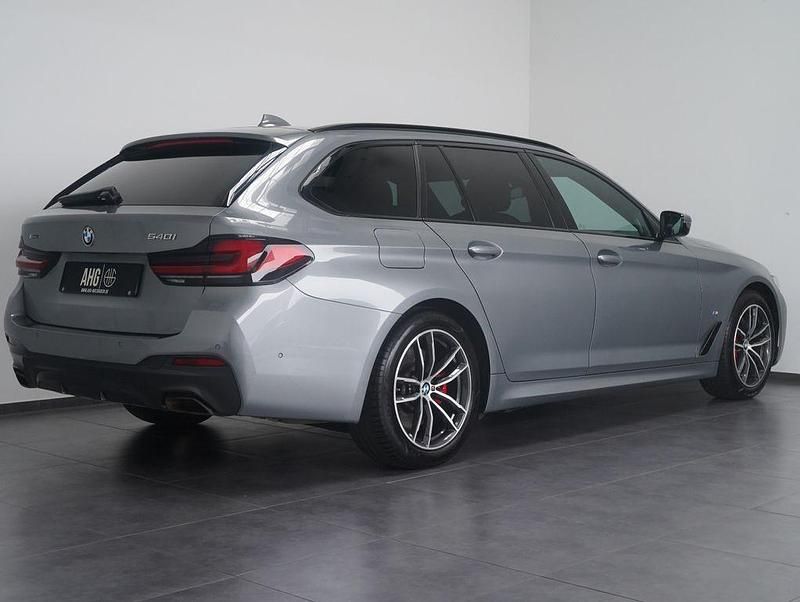 Gebraucht BMW 540 M Sport 333 PS (244 kW) 2023 Grau Kombi