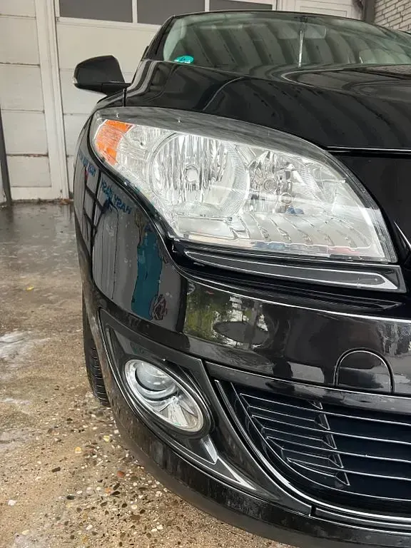 Gebraucht Renault Mégane 101 PS (74 kW) 2012 Schwarz Limousine
