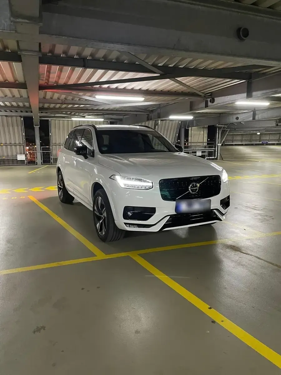 Second-hand Volvo XC90 235 CP (172 kW) 2022 Alb SUV