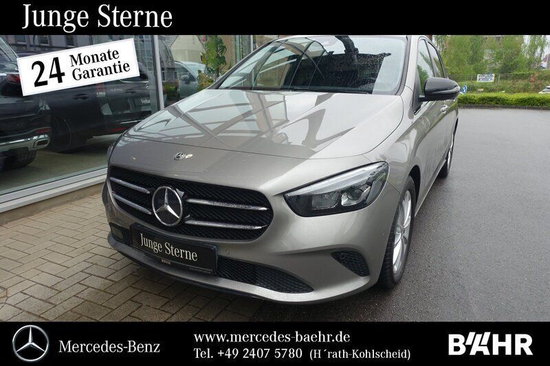 Silber Gebraucht 2019 Mercedes B200 Progressive Van / Kleinbus | 25.450 € (Fairer Preis) - Bild 1/4