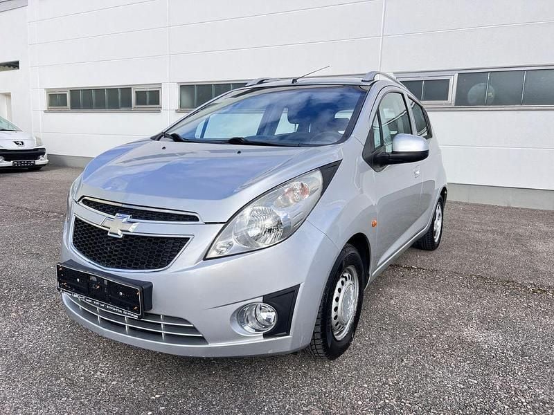 Gebraucht Chevrolet Spark LS 82 PS (60 kW) 2010 Silber Kleinwagen