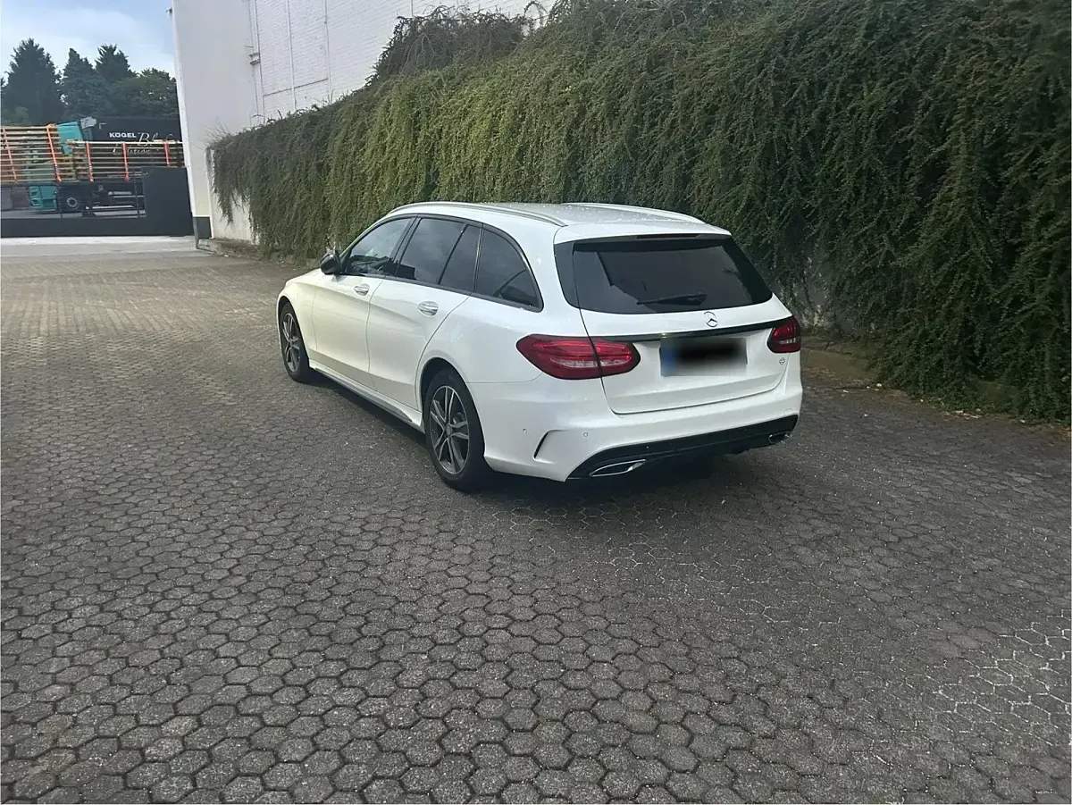 Gebraucht Mercedes C250 AMG 204 PS (150 kW) 2016 Weiß Kombi