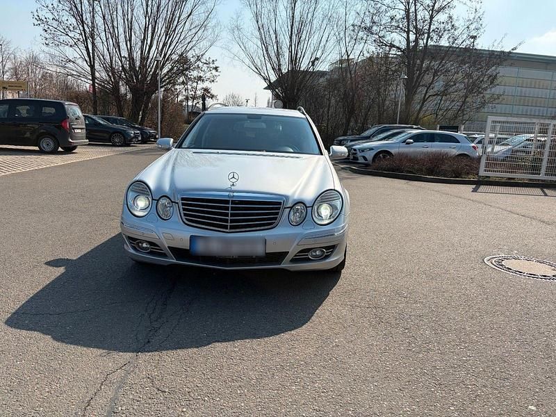 Gebraucht Mercedes E200 Avantgarde 136 PS (100 kW) 2009 Silber Kombi
