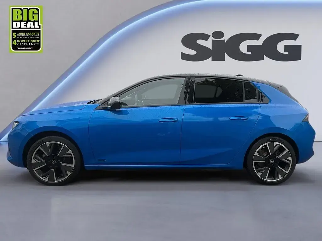 Gebraucht Opel Astra 114 kW (156 PS) 2023 Lackierung vertigoblau/typ au Kleinwagen