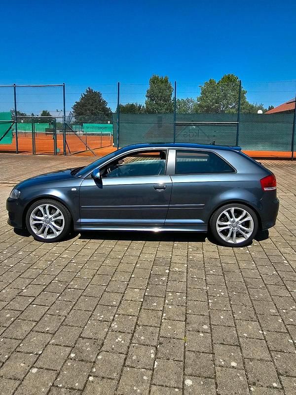 Grau Gebraucht 2006 Audi S3 Sport Coupé | 8.600 € (Fairer Preis) - Bild 1/4