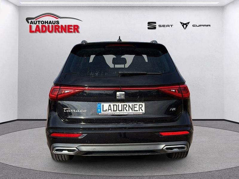 Gebraucht Seat Tarraco FR 150 PS (110 kW) 2024 "deep" schwarz perleffekt SUV