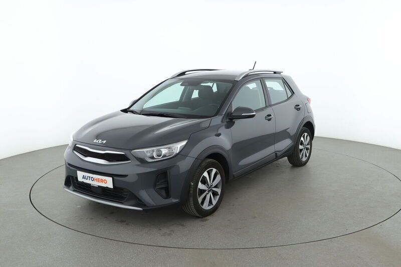 Grau Gebraucht 2022 Kia Stonic Vision SUV | 15.280 € (Fairer Preis) - Bild 1/4