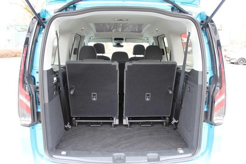 Gebraucht Ford Tourneo Active 150 PS (110 kW) 2025 Boundlessblue metallic Van / Kleinbus