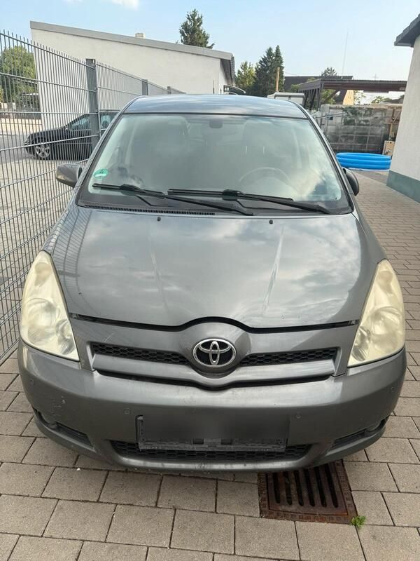 Grau Gebraucht 2008 Toyota Corolla Verso Van / Kleinbus | 2.750 € (Fairer Preis) - Bild 1/4