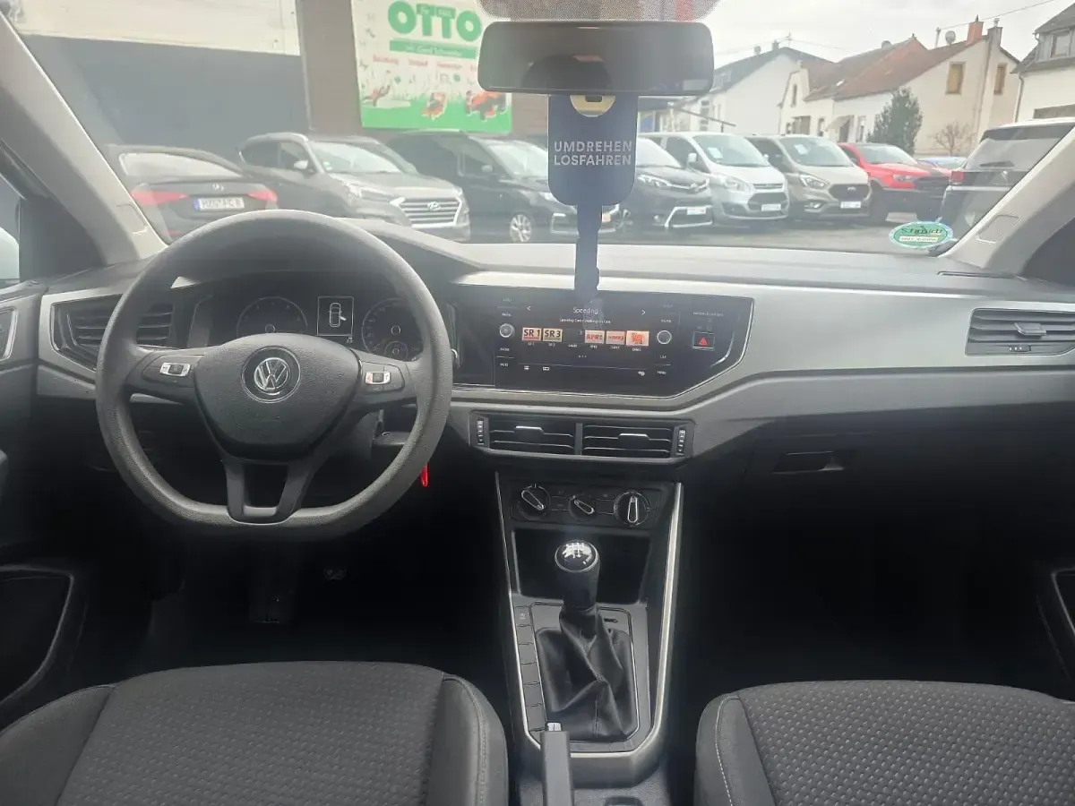 Gebraucht VW Polo Comfortline 65 PS (47 kW) 2018 Weiß Kleinwagen