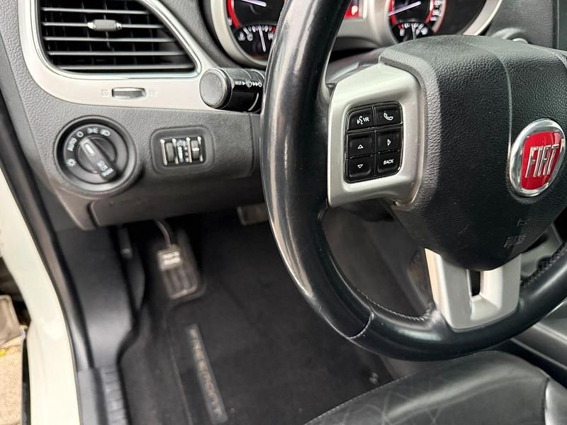 Gebraucht Fiat Freemont 170 PS (125 kW) 2013 Weiß SUV