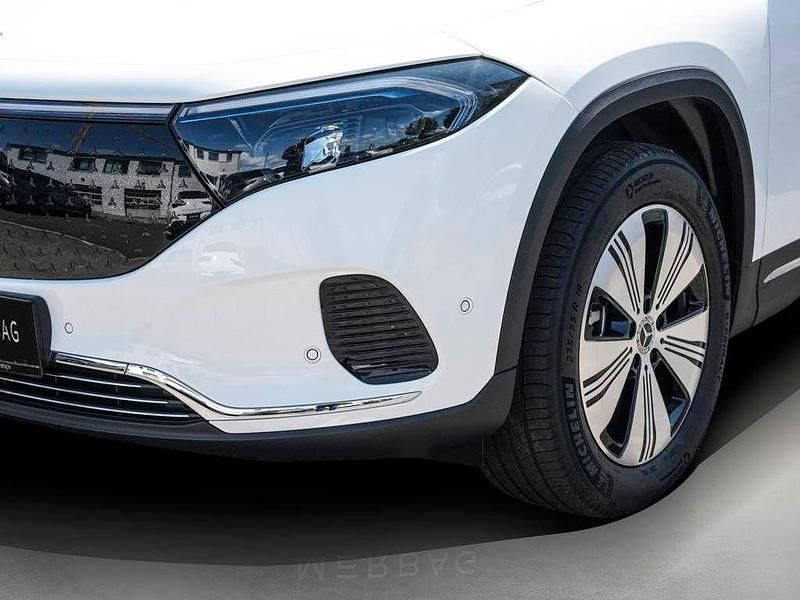 Gebraucht Mercedes EQA300 Progressive 228 kW (310 PS) 2024 Polarweiß SUV