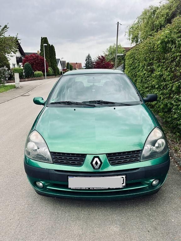 Grün Gebraucht 2011 Renault Clio II Expression Kleinwagen | 1.540 € (Fairer Preis) - Bild 1/4