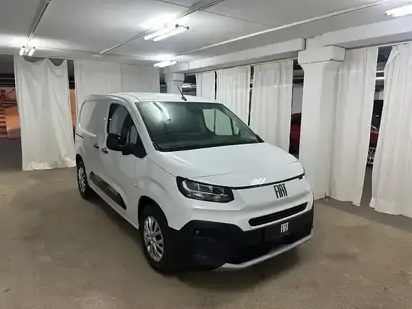 Gebraucht Fiat e-Doblò 100 kW (136 PS) 2026 Weiss gelato weiss Van / Kleinbus
