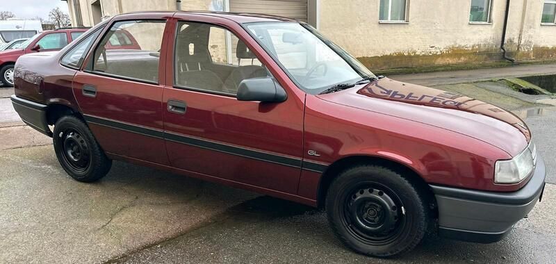 Gebraucht 1992 Opel Vectra Limousine | 2.390 € - Bild 1/4