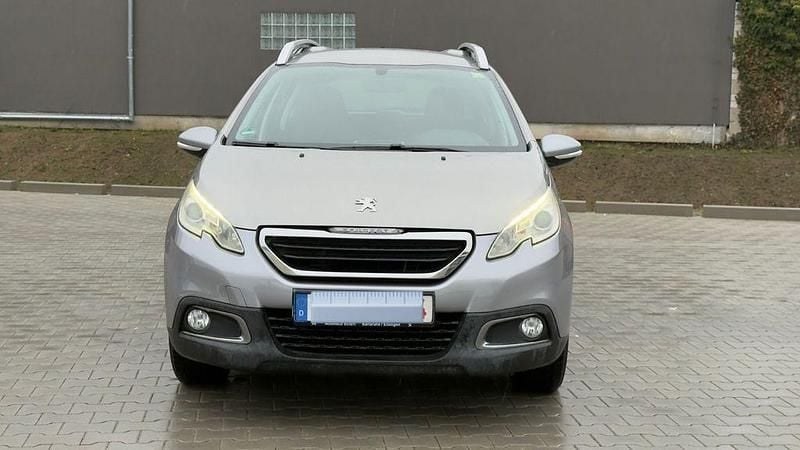 Gebraucht Peugeot 2008 Active 120 PS (88 kW) 2014 Grau SUV