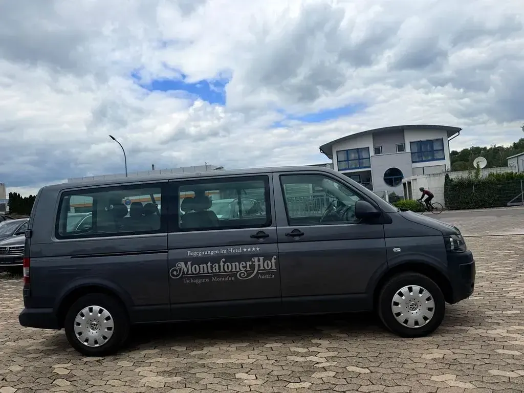 Używany VW Caravelle 140 KM (102 kW) 2013 Szary Van