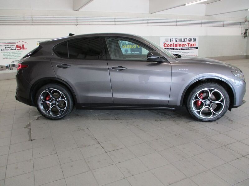 Gebraucht Alfa Romeo Stelvio Veloce 209 PS (153 kW) 2024 Grau SUV